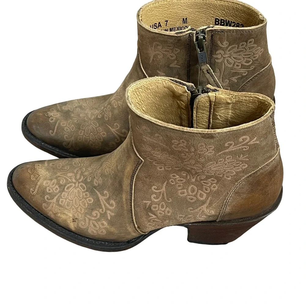 Brown Leather Floral Laser Cut Western Ankle Boho Boots‎ Size 7 M Cowgirl